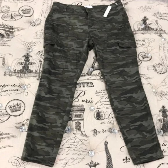 Caslon Utility Pants (Petite) - Picture 3 of 8